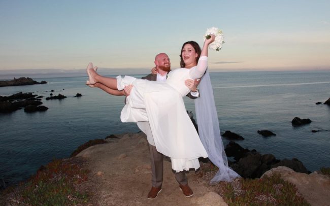 ribera groom carrying the bride